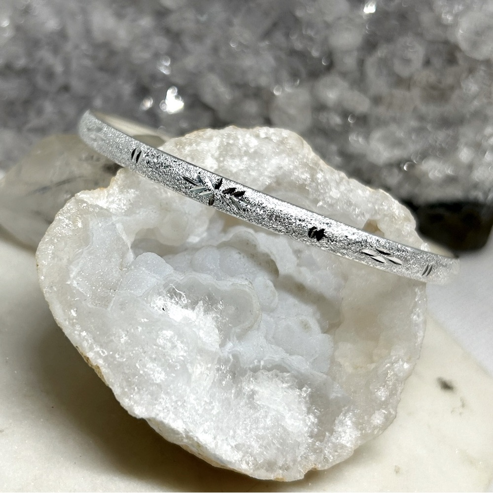 Vintage Diamond Cut Hinge Bangle Bracelet 925